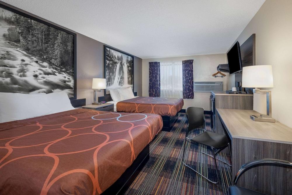 Super 8 By Wyndham Kansas City At Barry Road/Airport Dış mekan fotoğraf