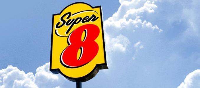 Super 8 By Wyndham Kansas City At Barry Road/Airport Dış mekan fotoğraf