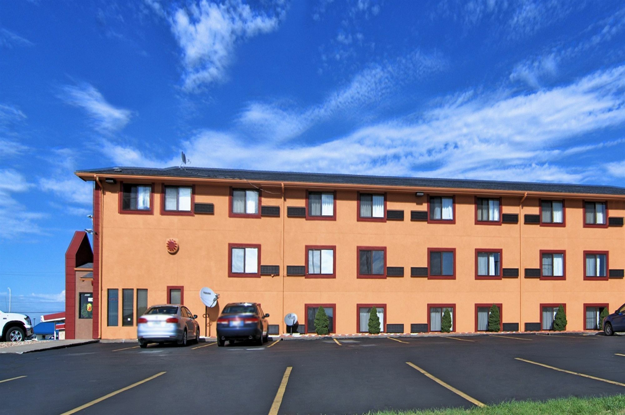 Super 8 By Wyndham Kansas City At Barry Road/Airport Dış mekan fotoğraf